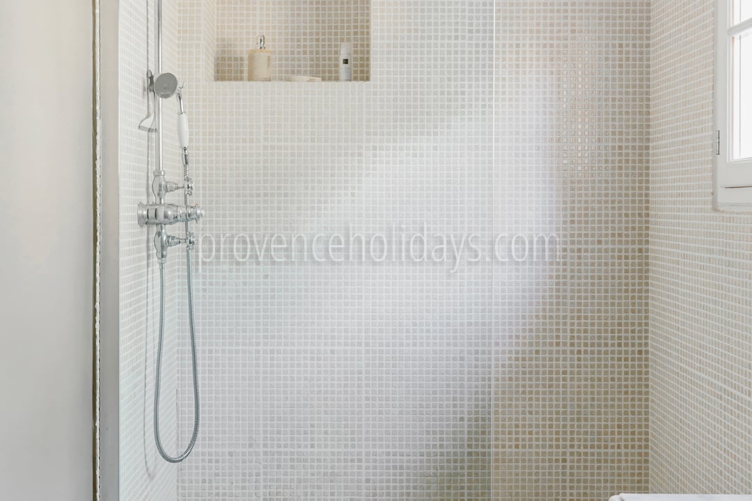 15 - Bastide Shalimar: Villa: Bathroom