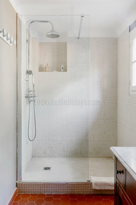 15 - Bastide Shalimar: Villa: Bathroom