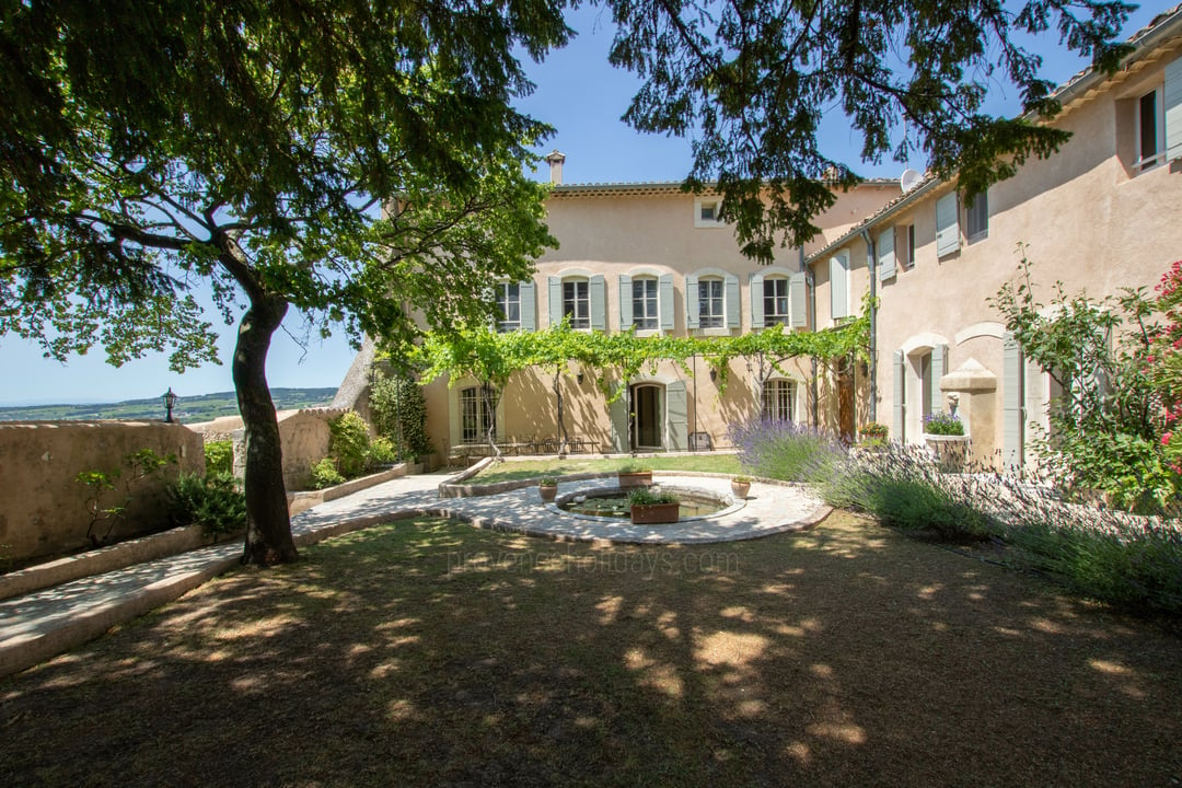 Exceptional medieval templar bastide in the Ventoux Valley 4 - Château des Templiers: Villa: Exterior