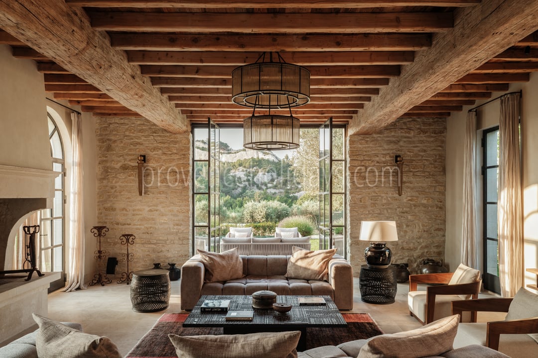 37 - La Bastide de Maussane: Villa: Interior