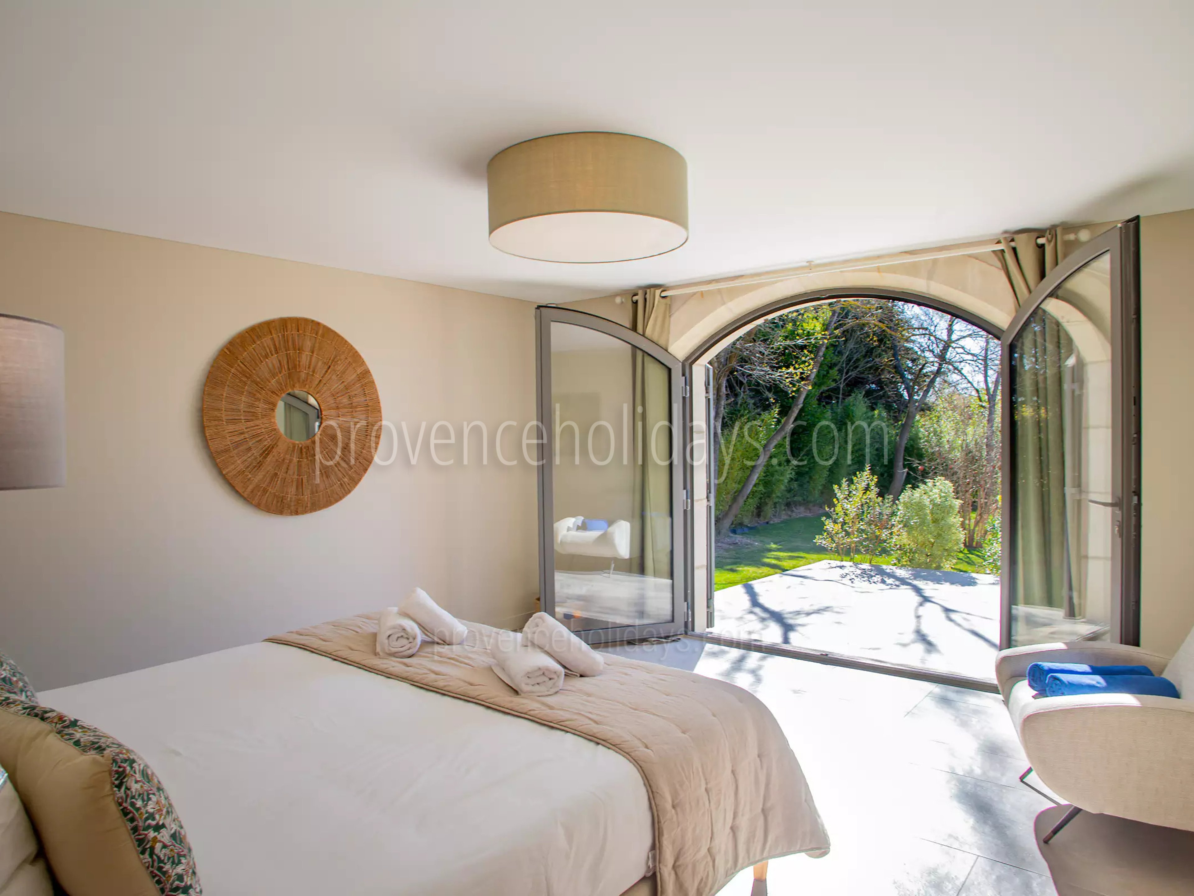 18 - Le Mas des Bories: Villa: Bedroom