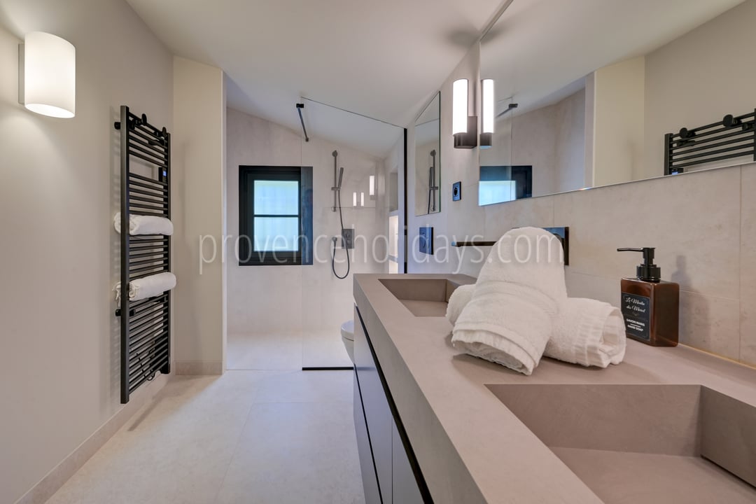 44 - Le Moulin: Villa: Bathroom