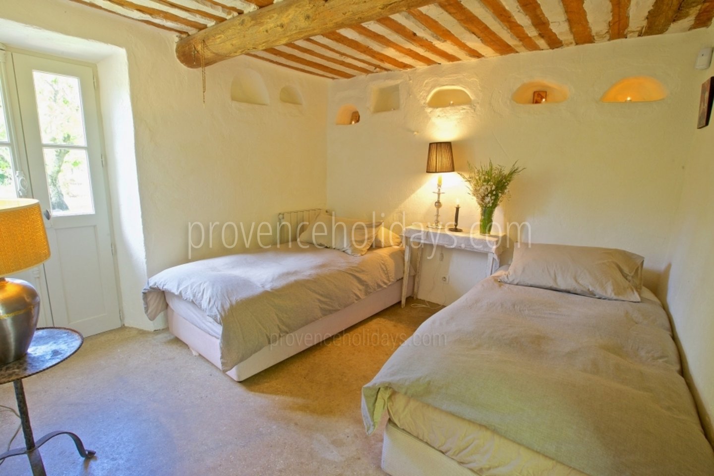 45 - Mas des Lavandes: Villa: Bedroom