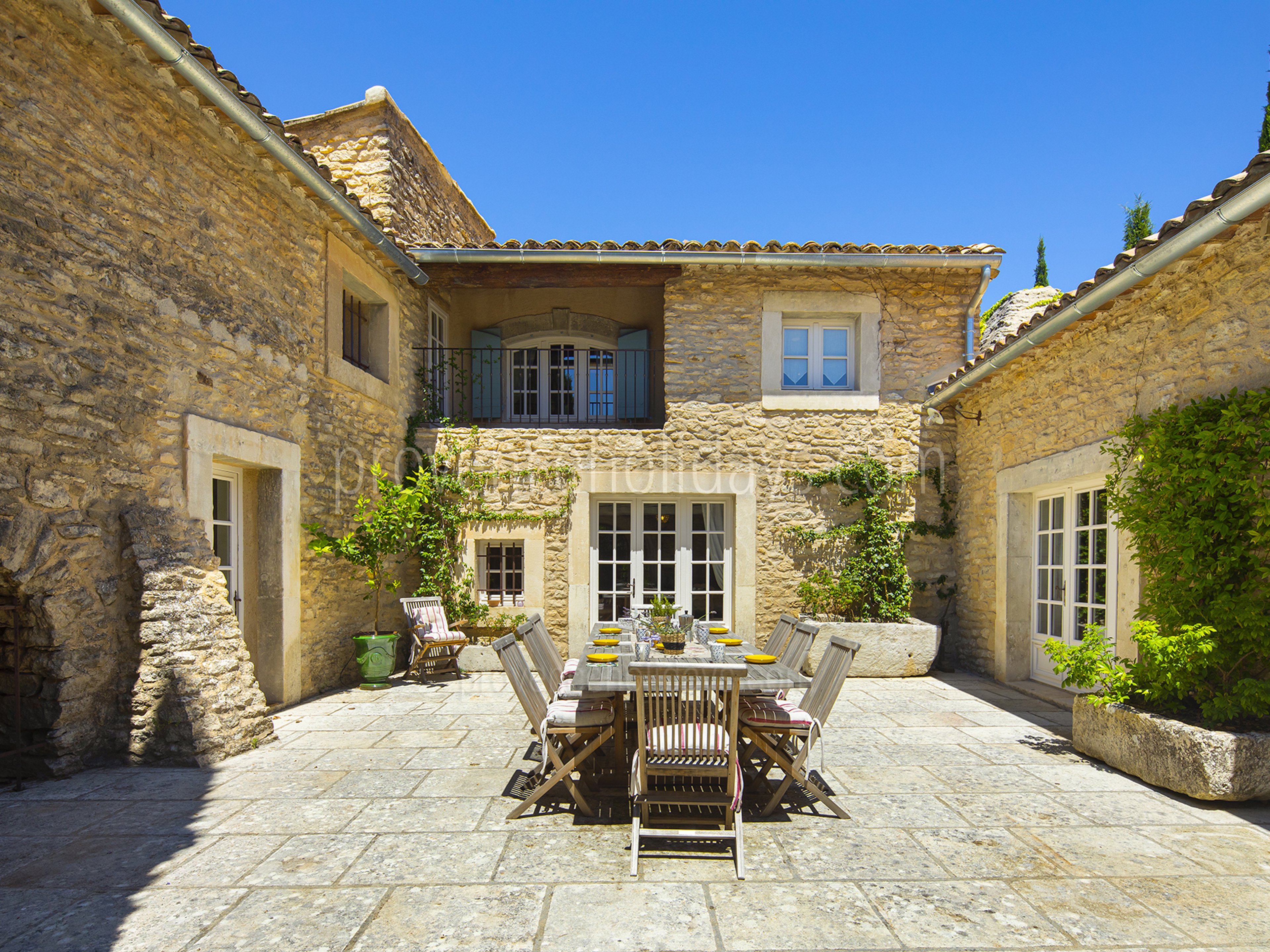 2 - Une Maison en Campagne: Villa: Exterior