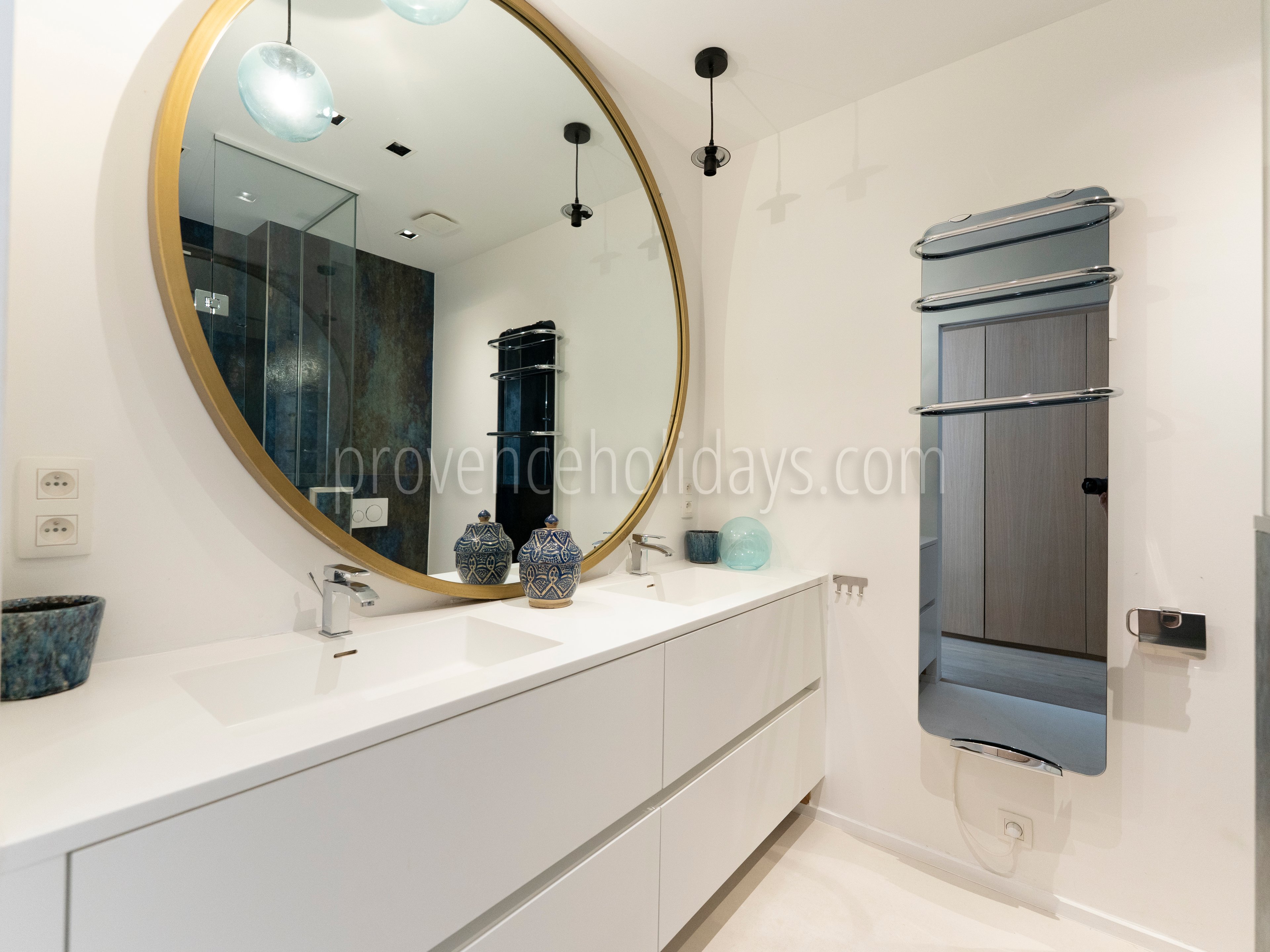 19 - Villa Lucia: Villa: Bathroom