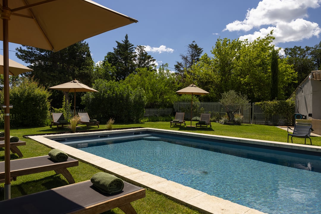 7 - Maison Eyragues: Villa: Pool