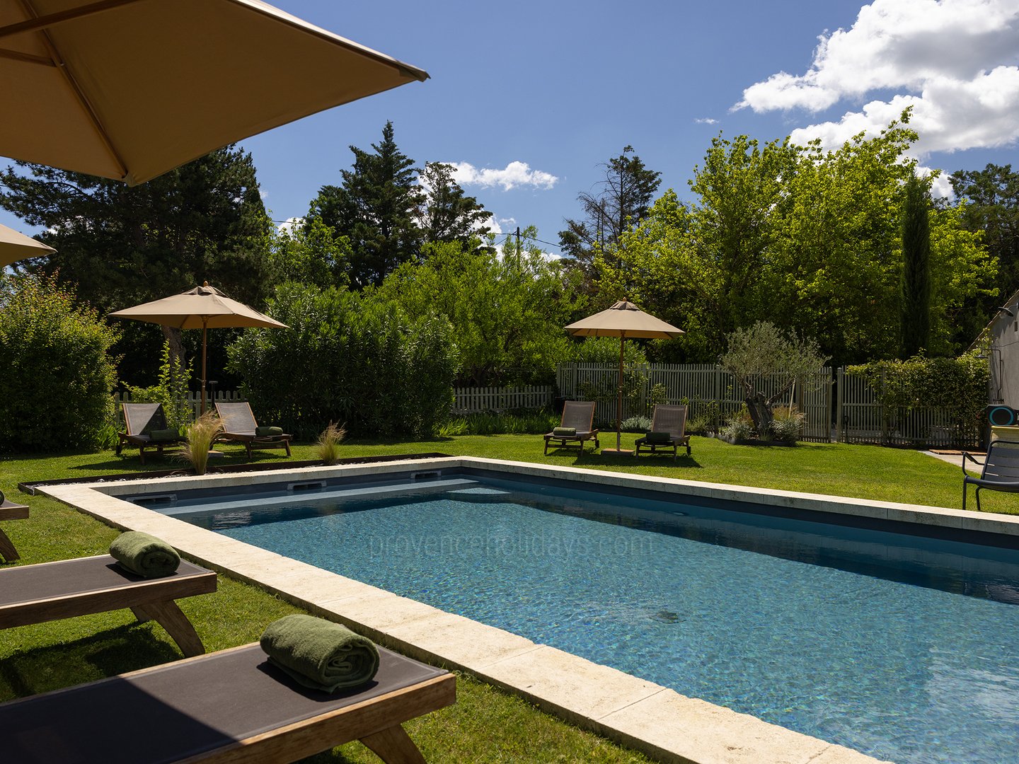 7 - Maison Eyragues: Villa: Pool