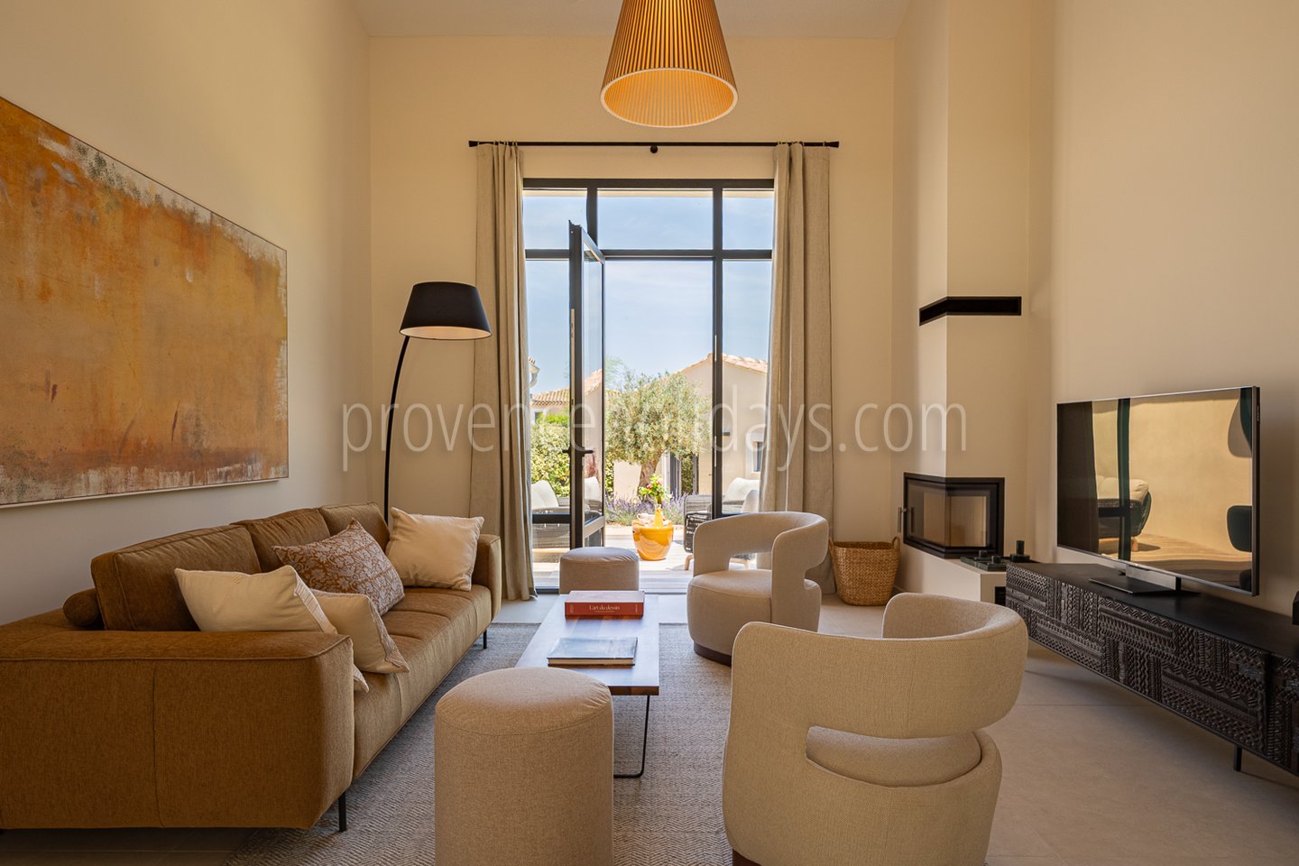 18 - Villa du Puy: Villa: Interior