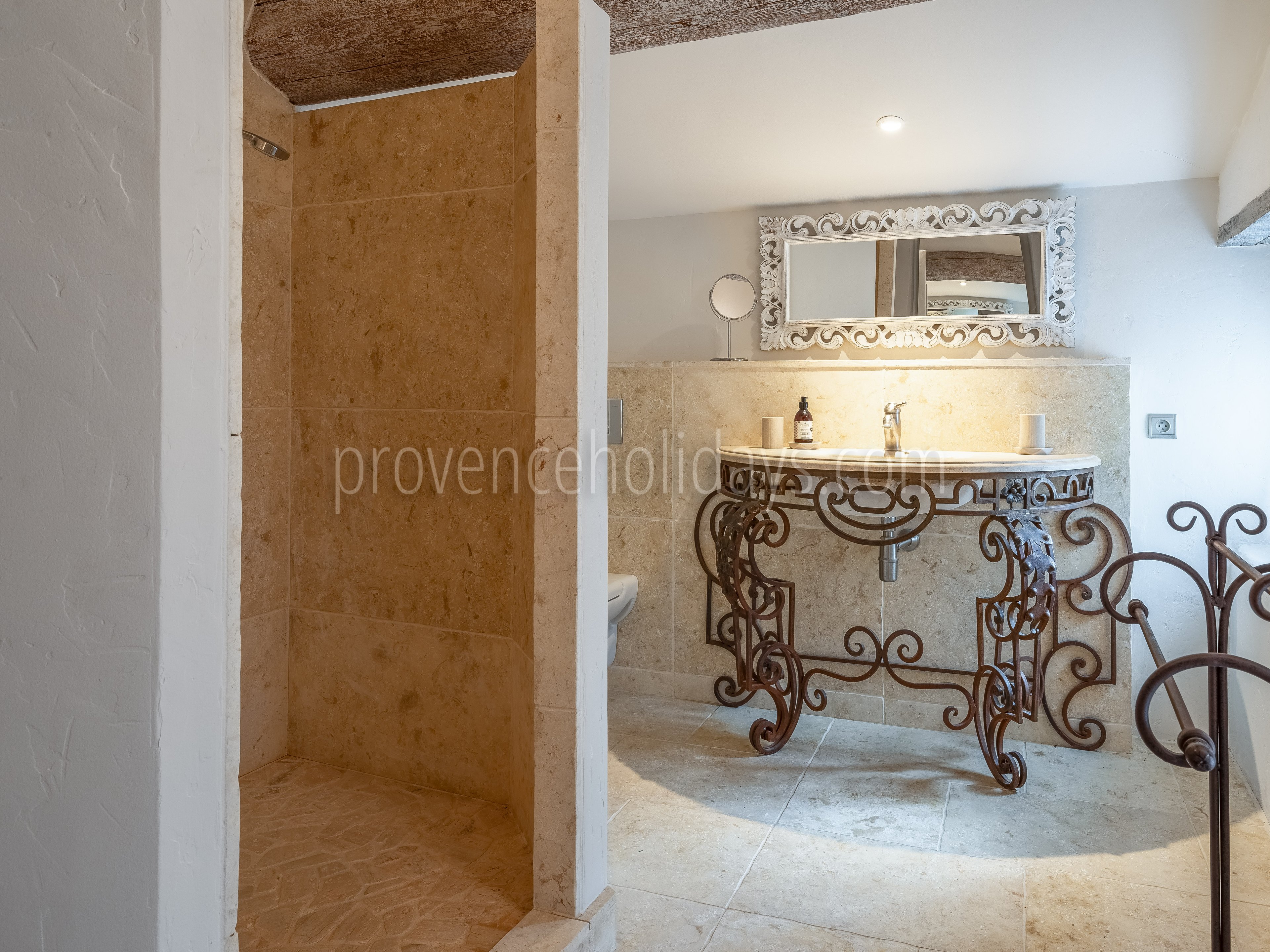 27 - Mas du Fort: Villa: Bathroom