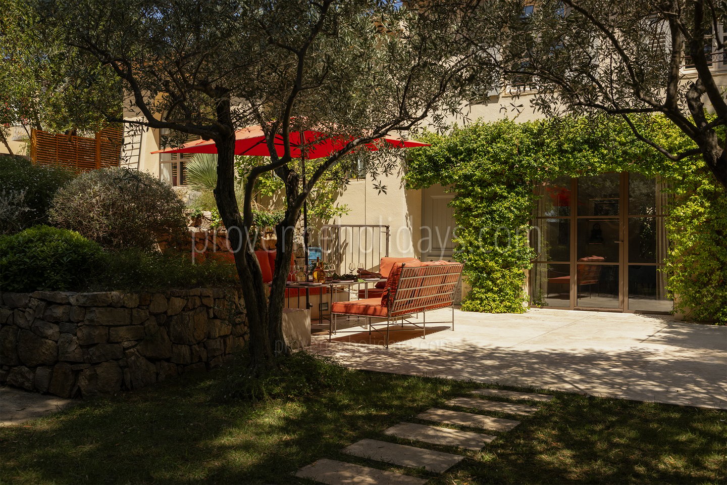 13 - Maison Cézanne: Villa: Exterior