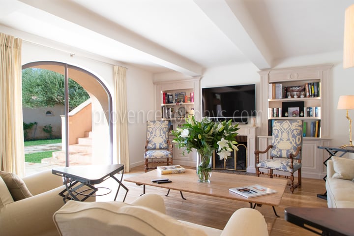 11 - Bastide Queen: Villa: Interior