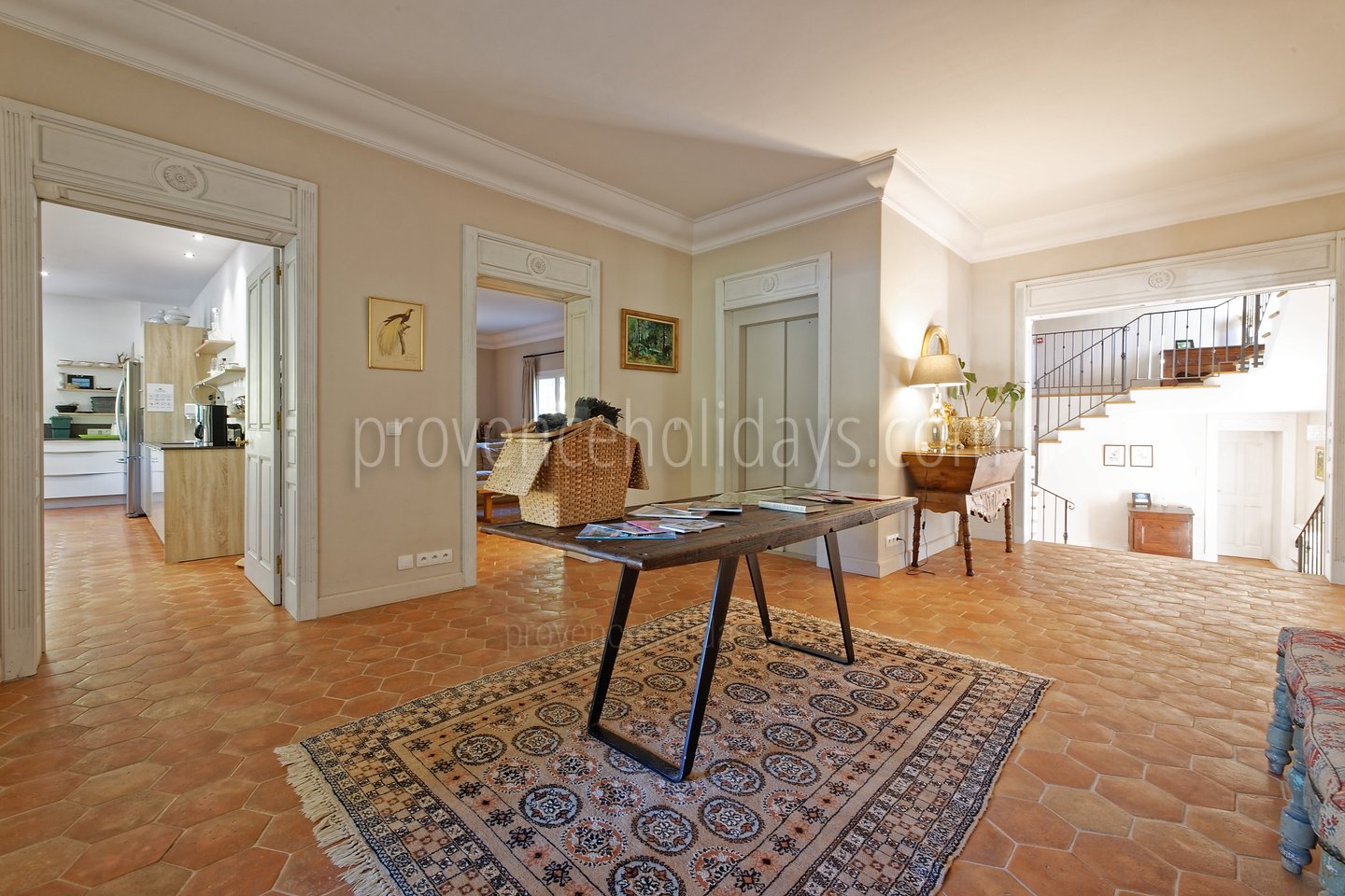 8 - Villa Garrigue: Villa: Interior