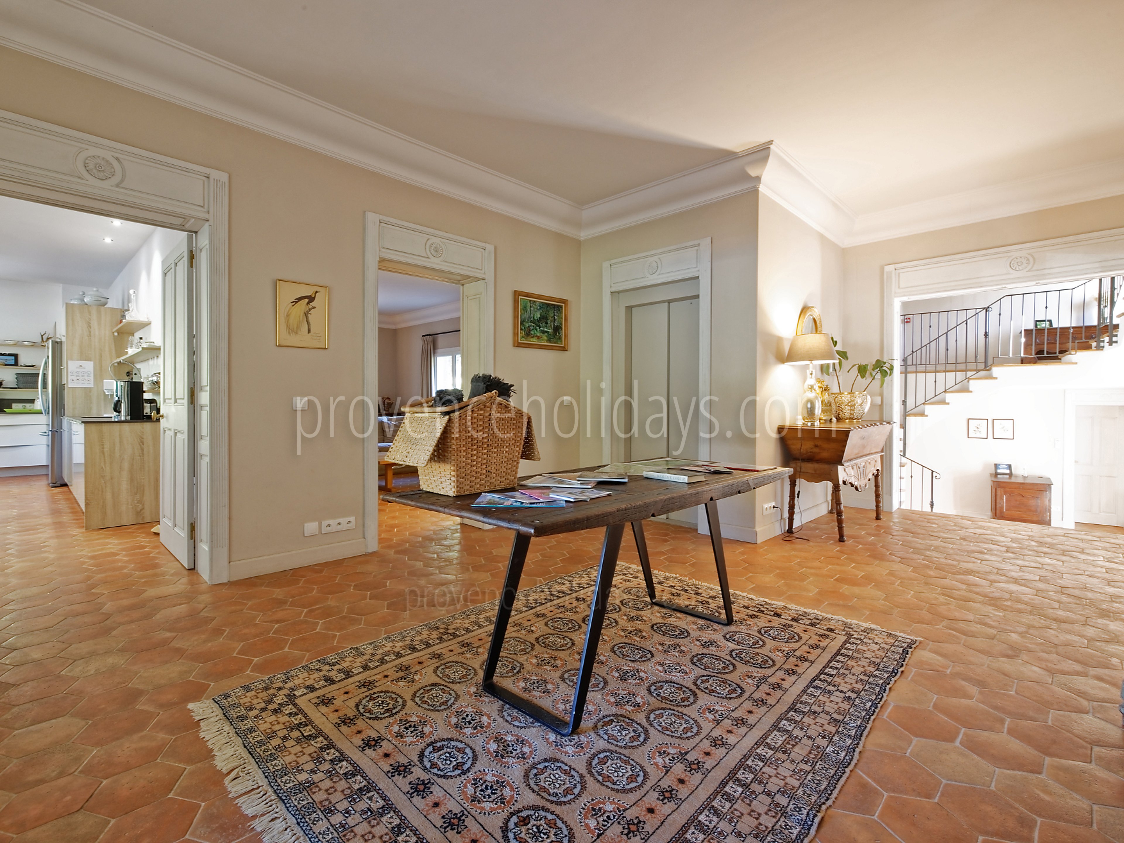 8 - Villa Garrigue: Villa: Interior