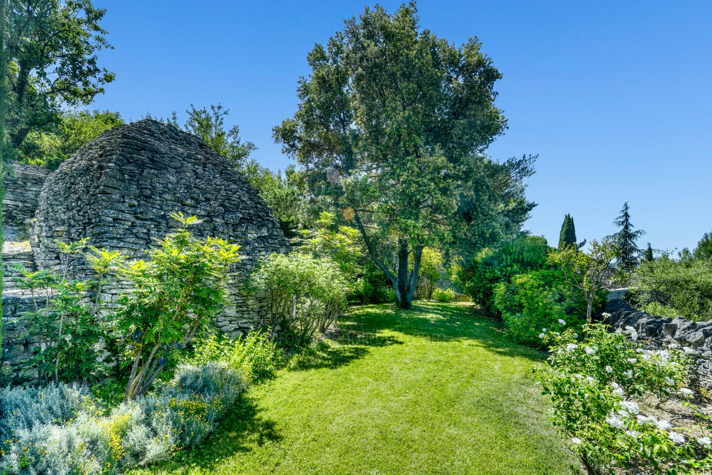 3 - Les Terrasses de Gordes: Villa: Exterior