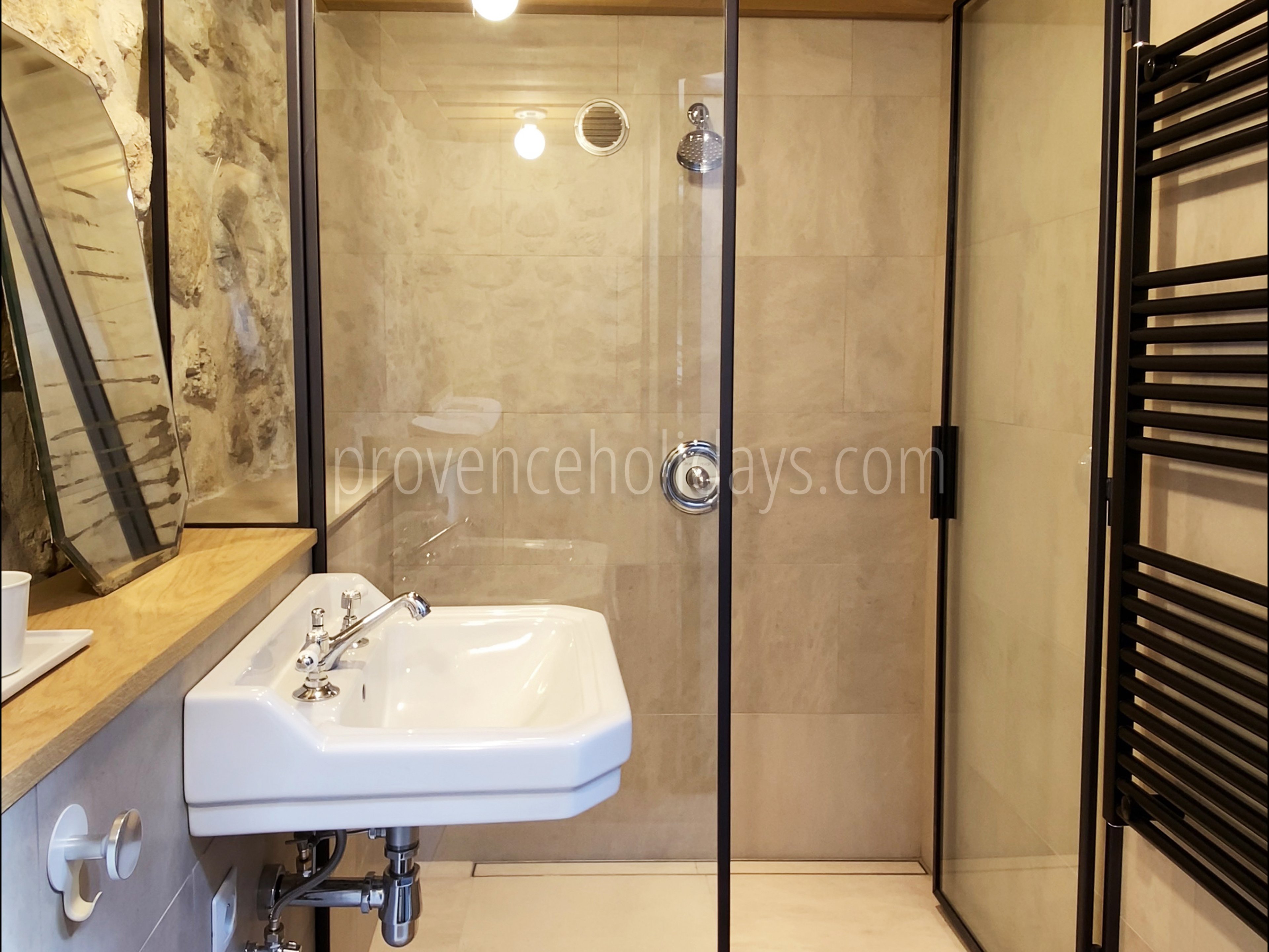 41 - Mas Villard: Villa: Bathroom