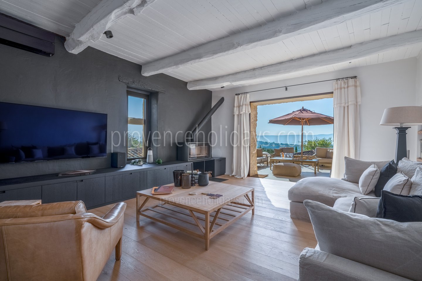 7 - L\'Amandière: Villa: Interior