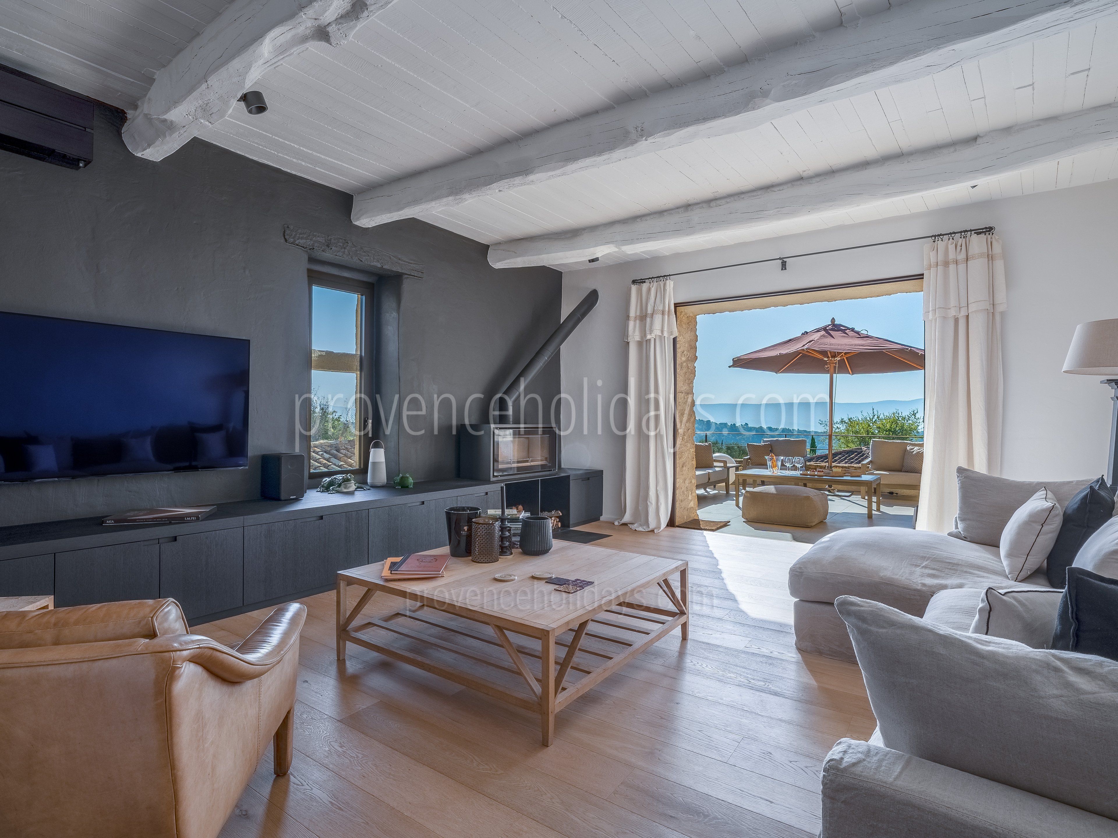 7 - L\'Amandière: Villa: Interior