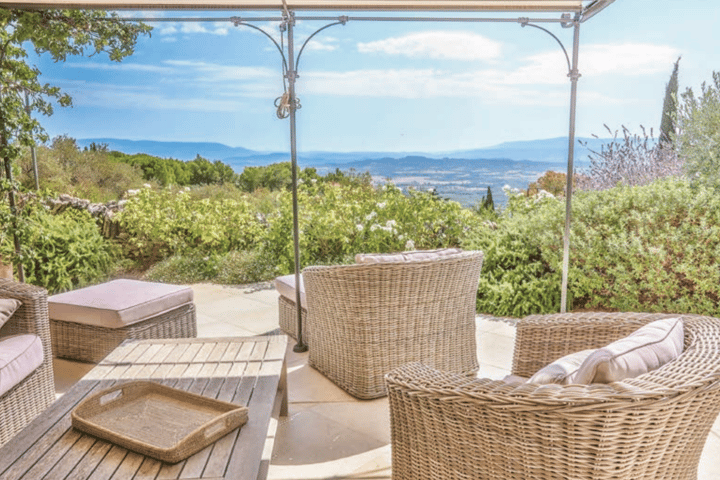 Holiday villa in Gordes, The Luberon