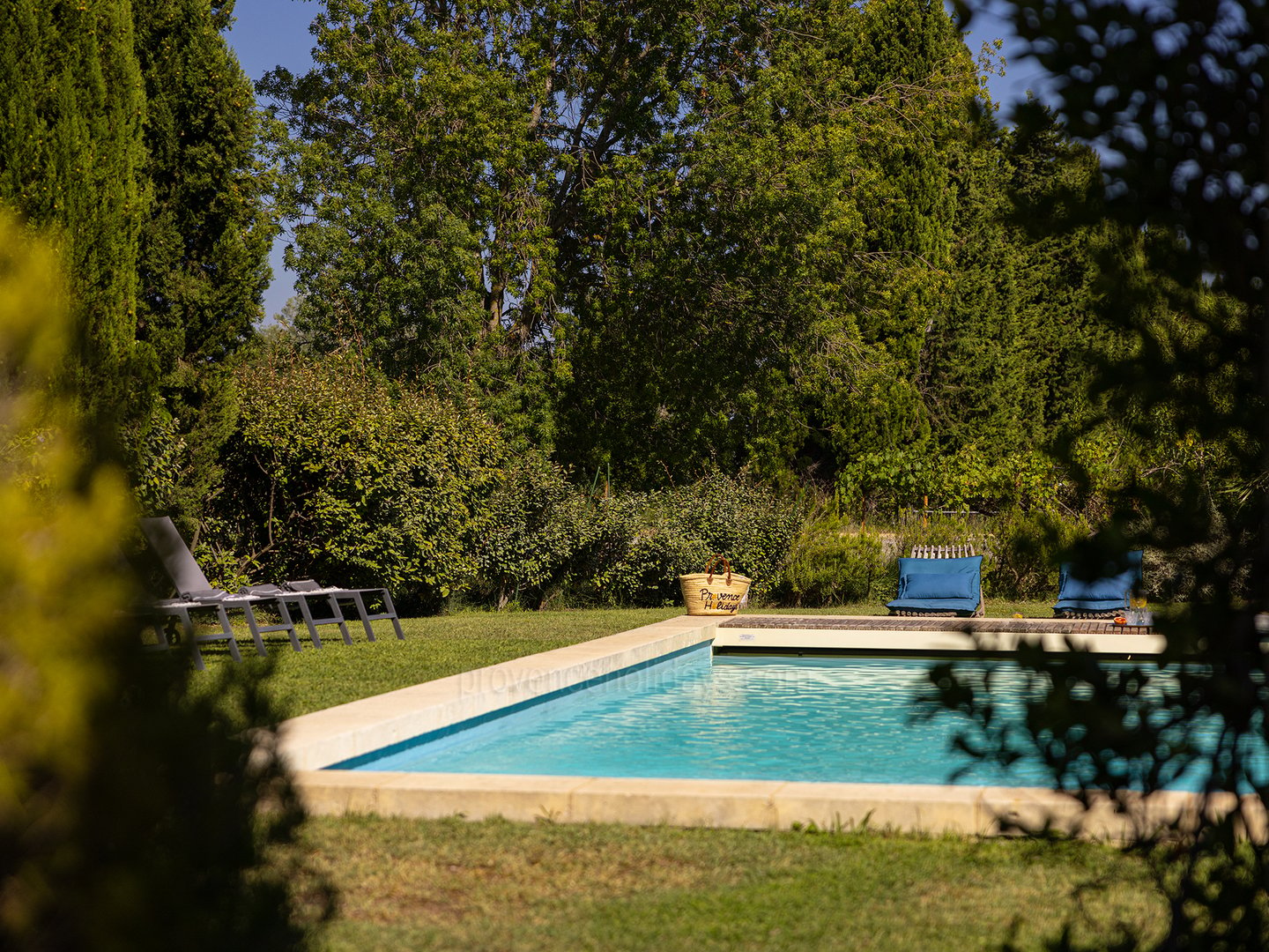 28 - Mas du Rosier: Villa: Pool