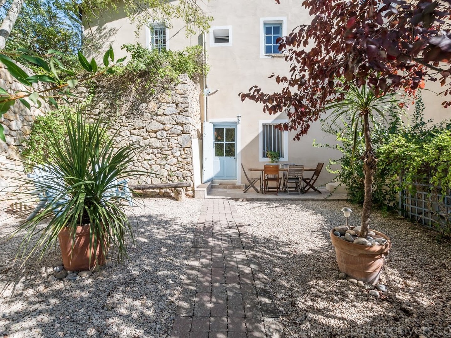 32 - Bastide du Luberon: Villa: Exterior