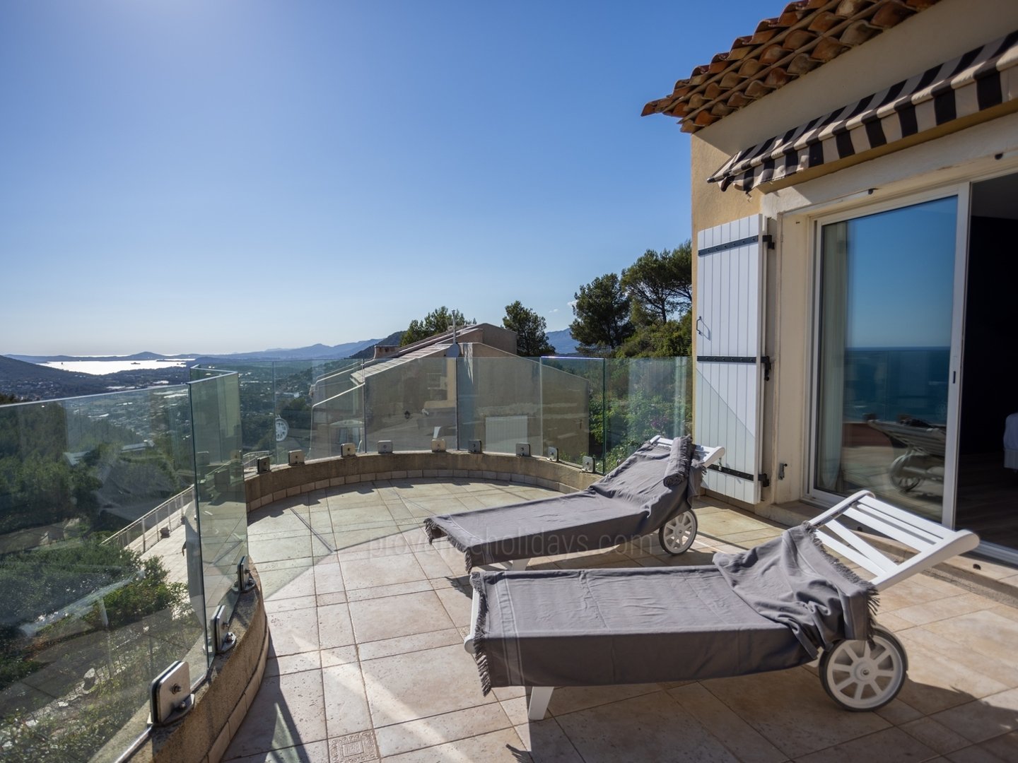 38 - La Villa du Var: Villa: Exterior