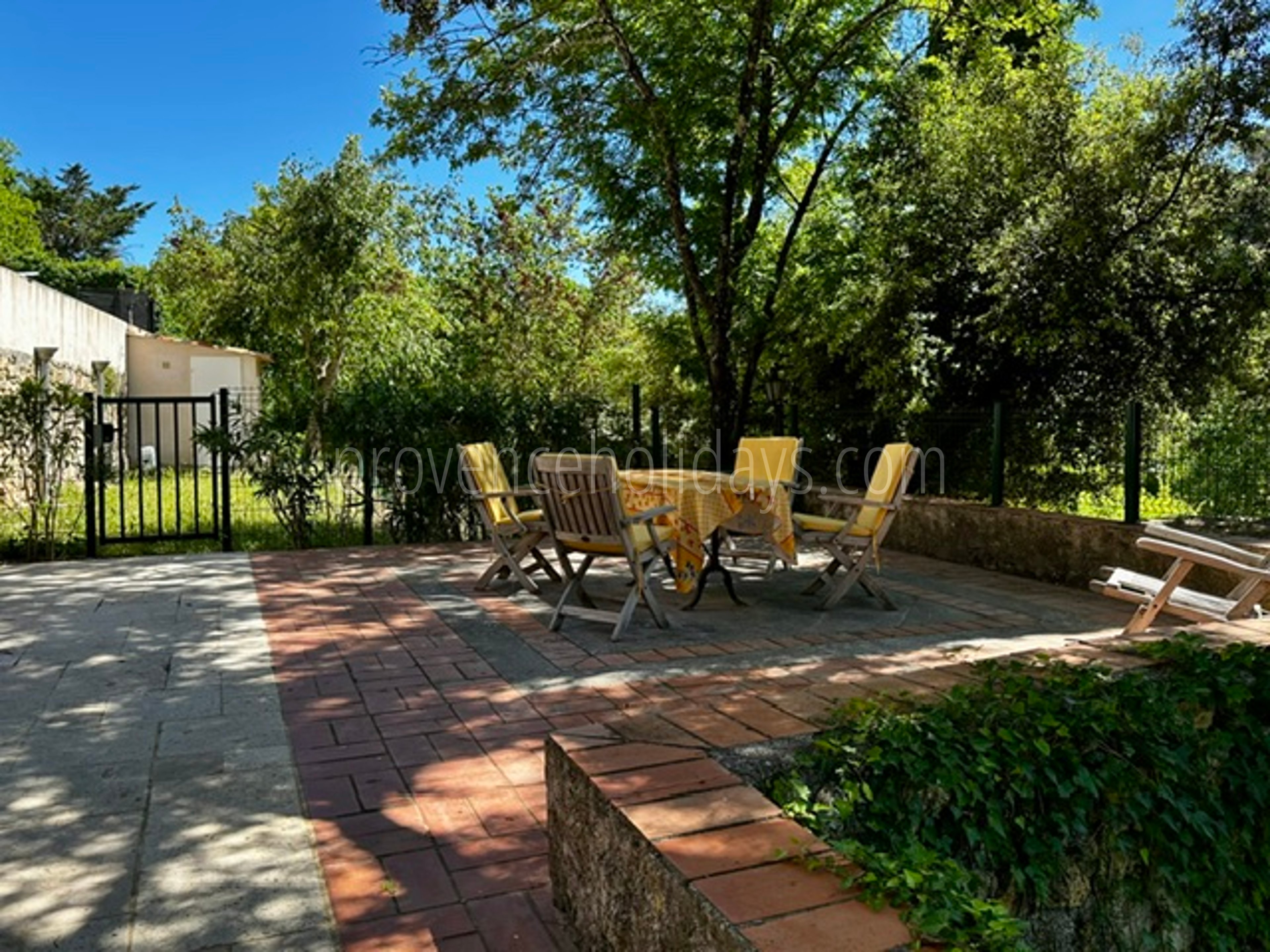 9 - La Bastide: Villa: Exterior