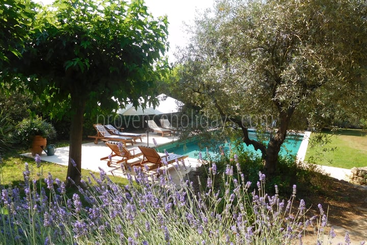 16 - Mas Lorgues: Villa: Exterior