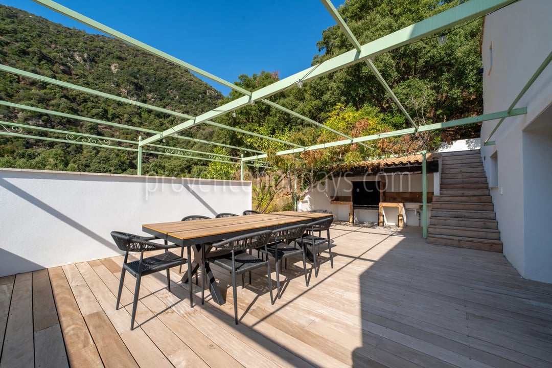 43 - Hedendaagse villa in Cavalaire-sur-Mer: Villa: Exterior