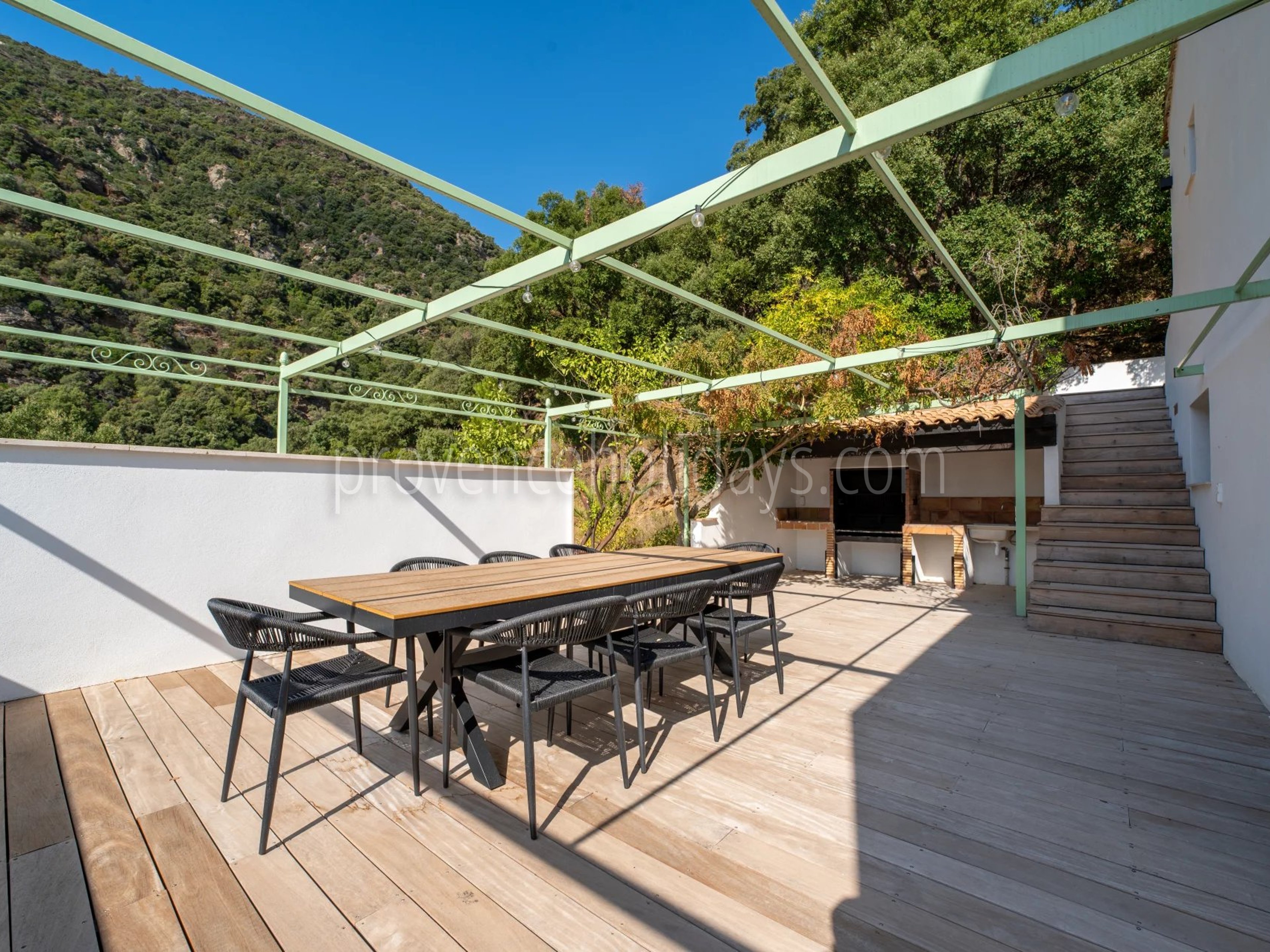 43 - Hedendaagse villa in Cavalaire-sur-Mer: Villa: Exterior