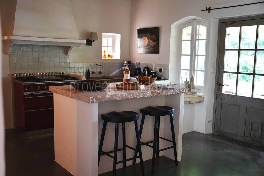 6 - Le Mazet des Collines: Villa: Interior