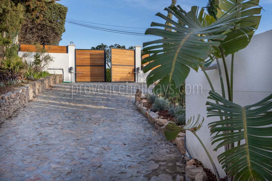 19 - Villa Azur: Villa: Exterior