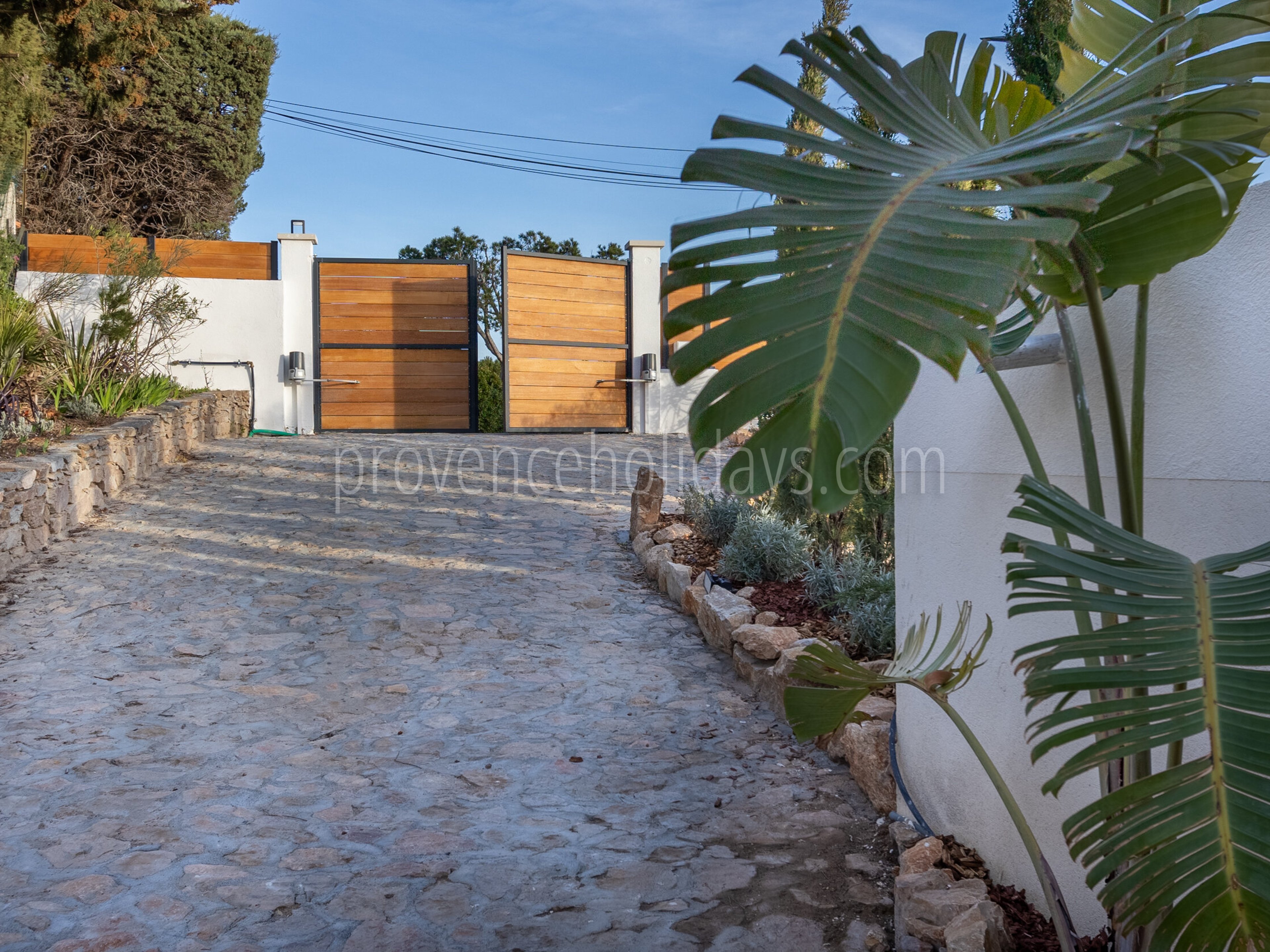 19 - Villa Azur: Villa: Exterior