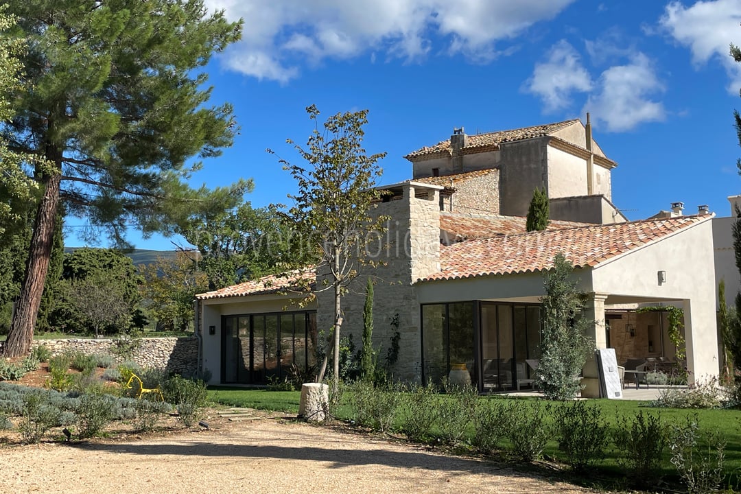 37 - Le Clos des Magnans: Villa: Exterior