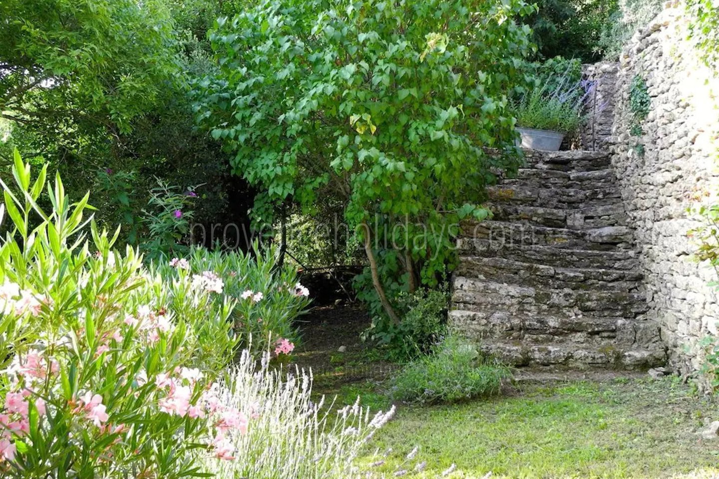 12 - Maison du Soleil: Villa: Exterior