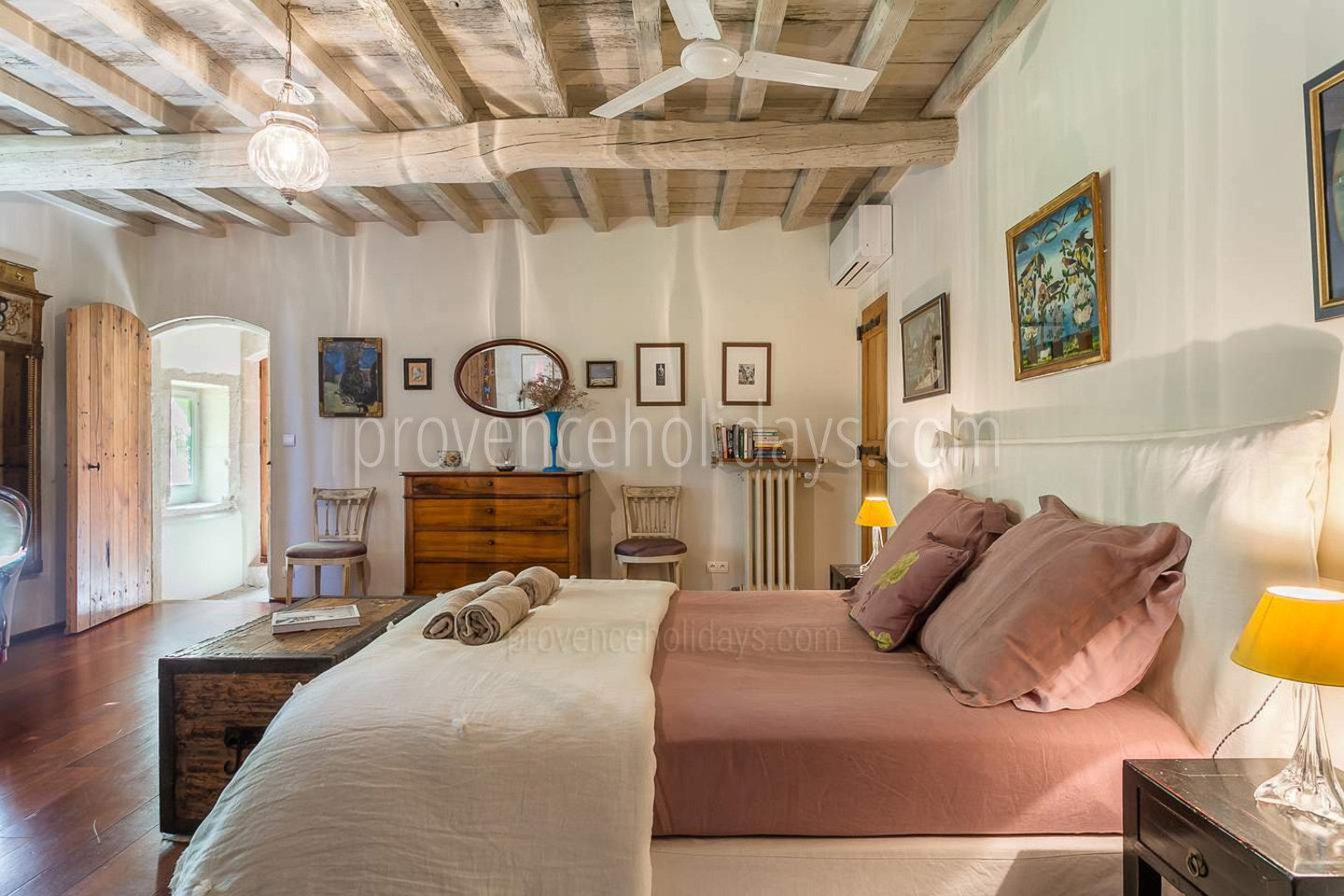 44 - Mas de St Roch: Villa: Interior