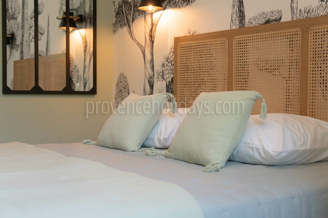 36 - Bastide Leontin: Villa: Bedroom