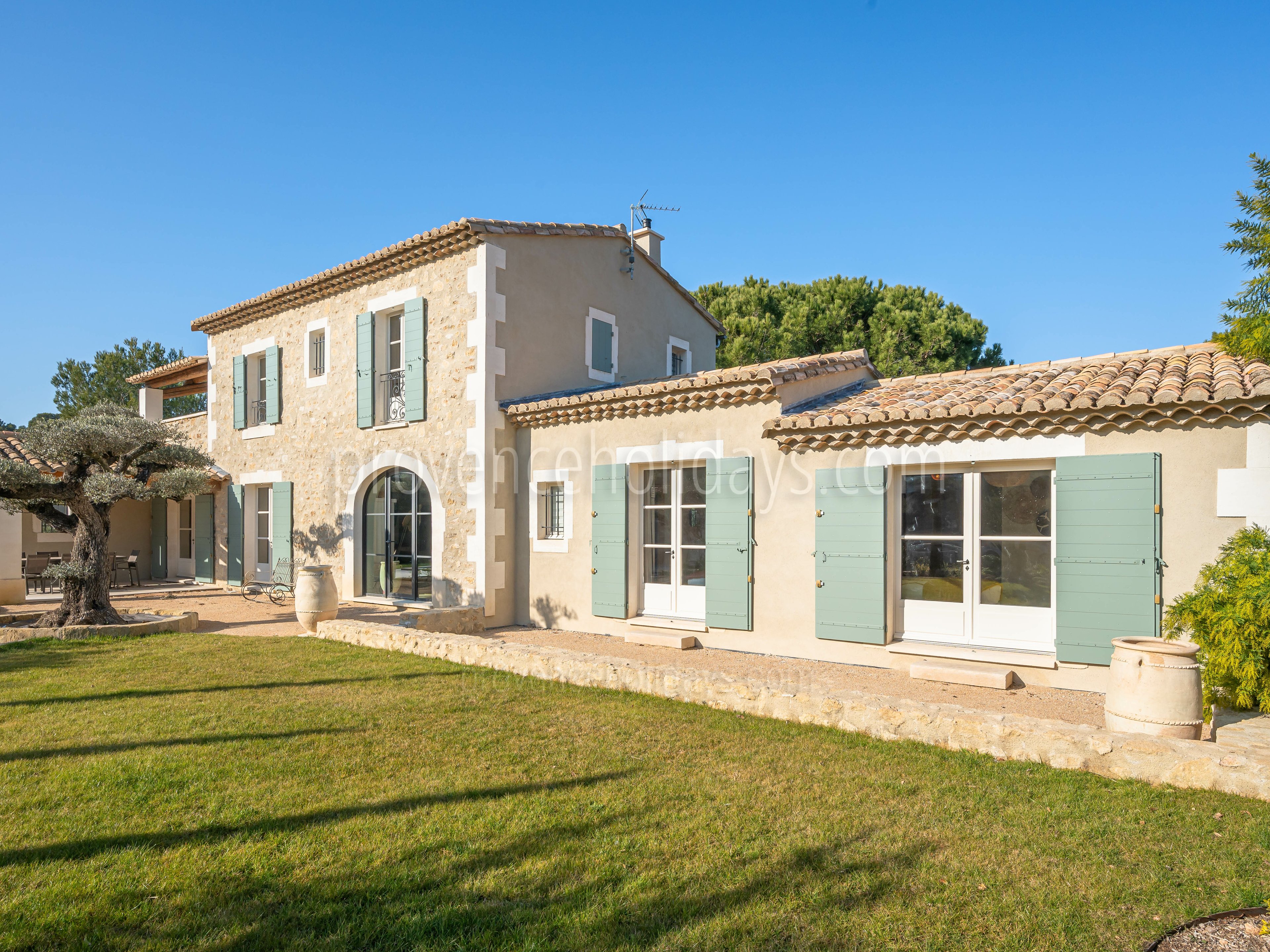43 - Mas Lucie: Villa: Exterior