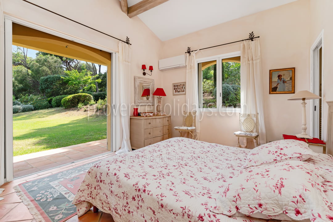 14 - Villa Serena: Villa: Bedroom