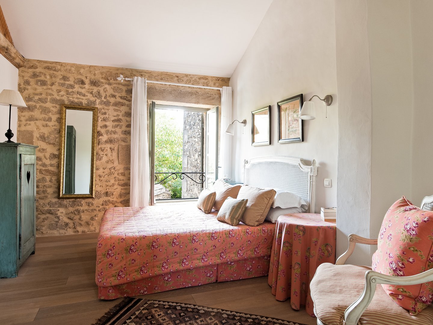 48 - Mas Pont-du-Gard: Villa: Interior