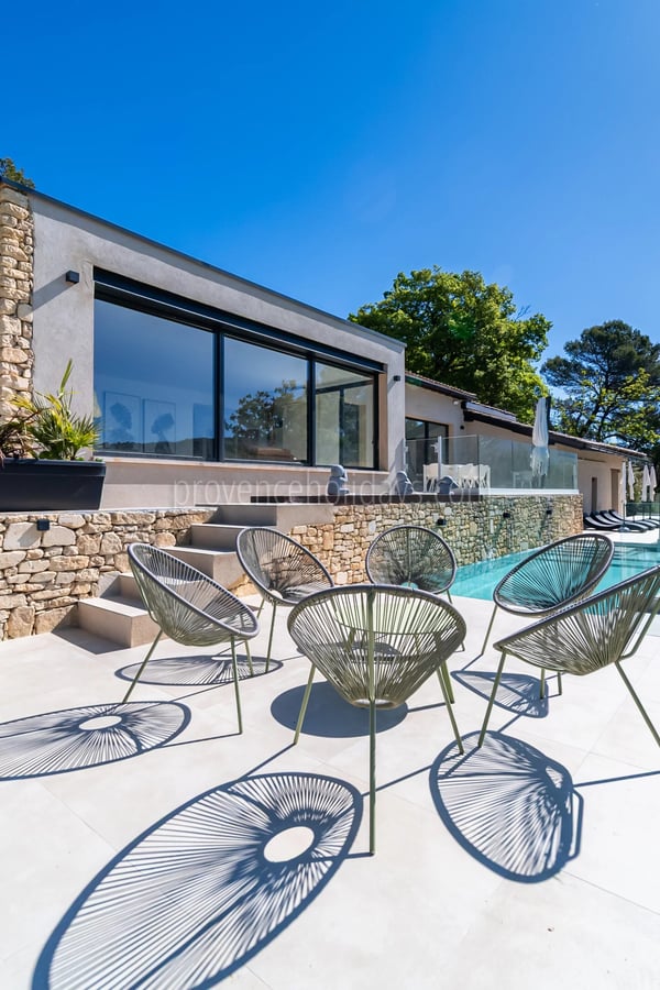 1 - Propriété contemporaine à Villes-sur-Auzon: Villa: Pool