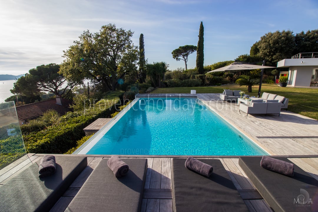 27 - Villa Toulon: Villa: Pool