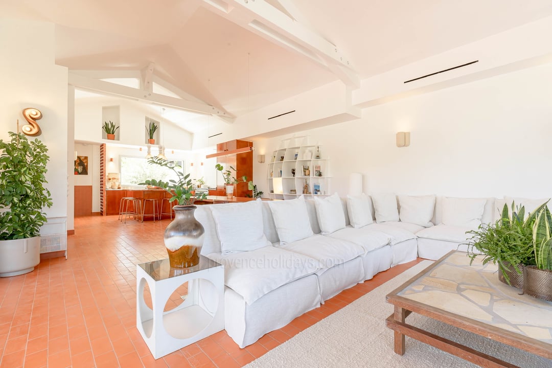 25 - Maison Bardot: Villa: Interior