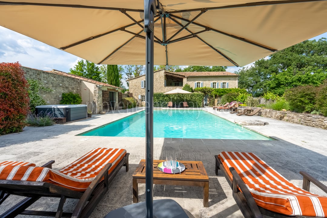 27 - La Bastide Neuve: Villa: Pool