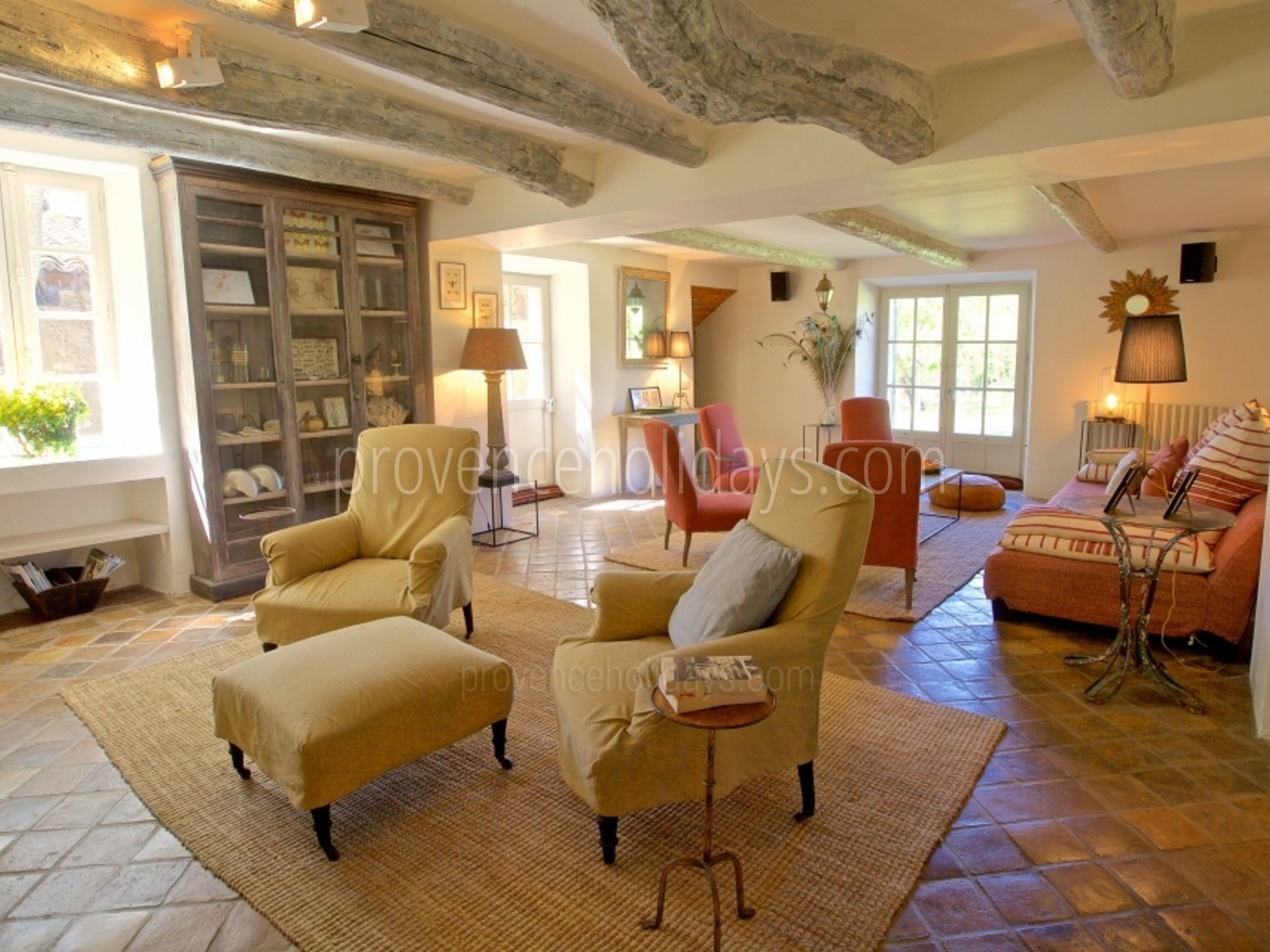 15 - Mas des Lavandes: Villa: Interior