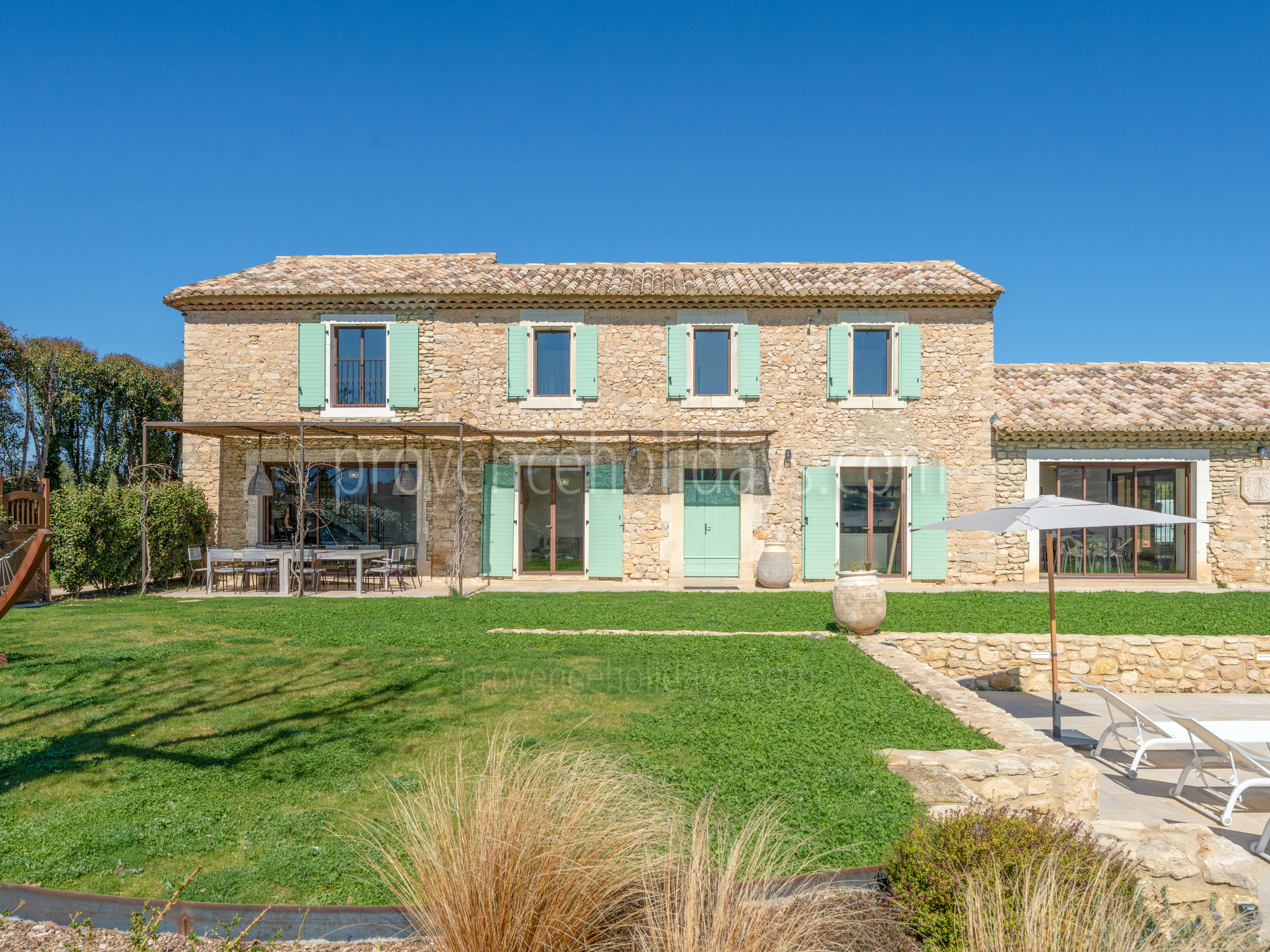 49 - Les Vignes du Luberon: Villa: Exterior