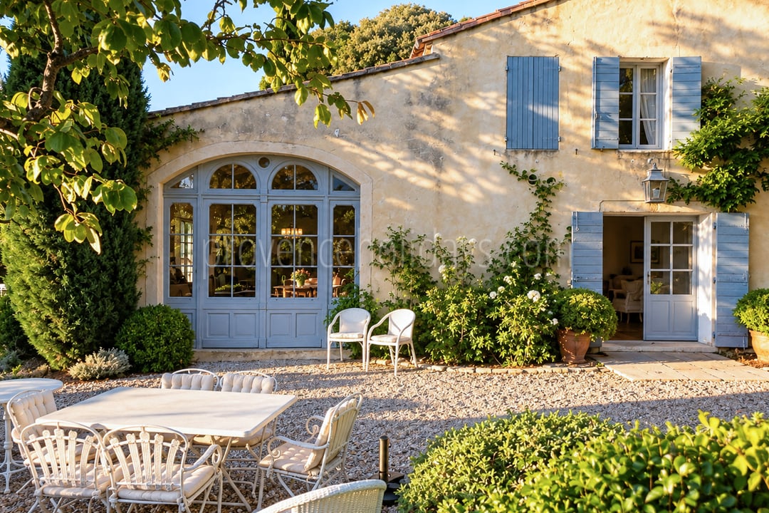 12 - Woning met een prachtig uitzicht in Aubignan: Villa: Exterior
