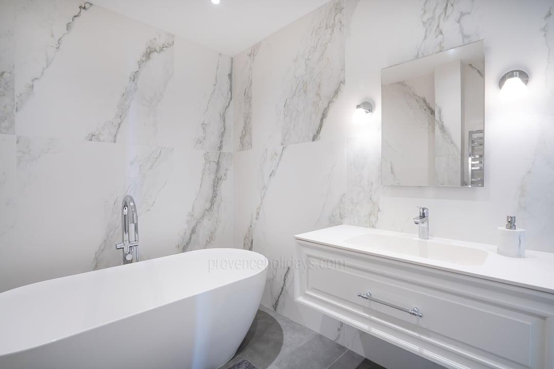 4 - Villa Solaria: Villa: Bathroom