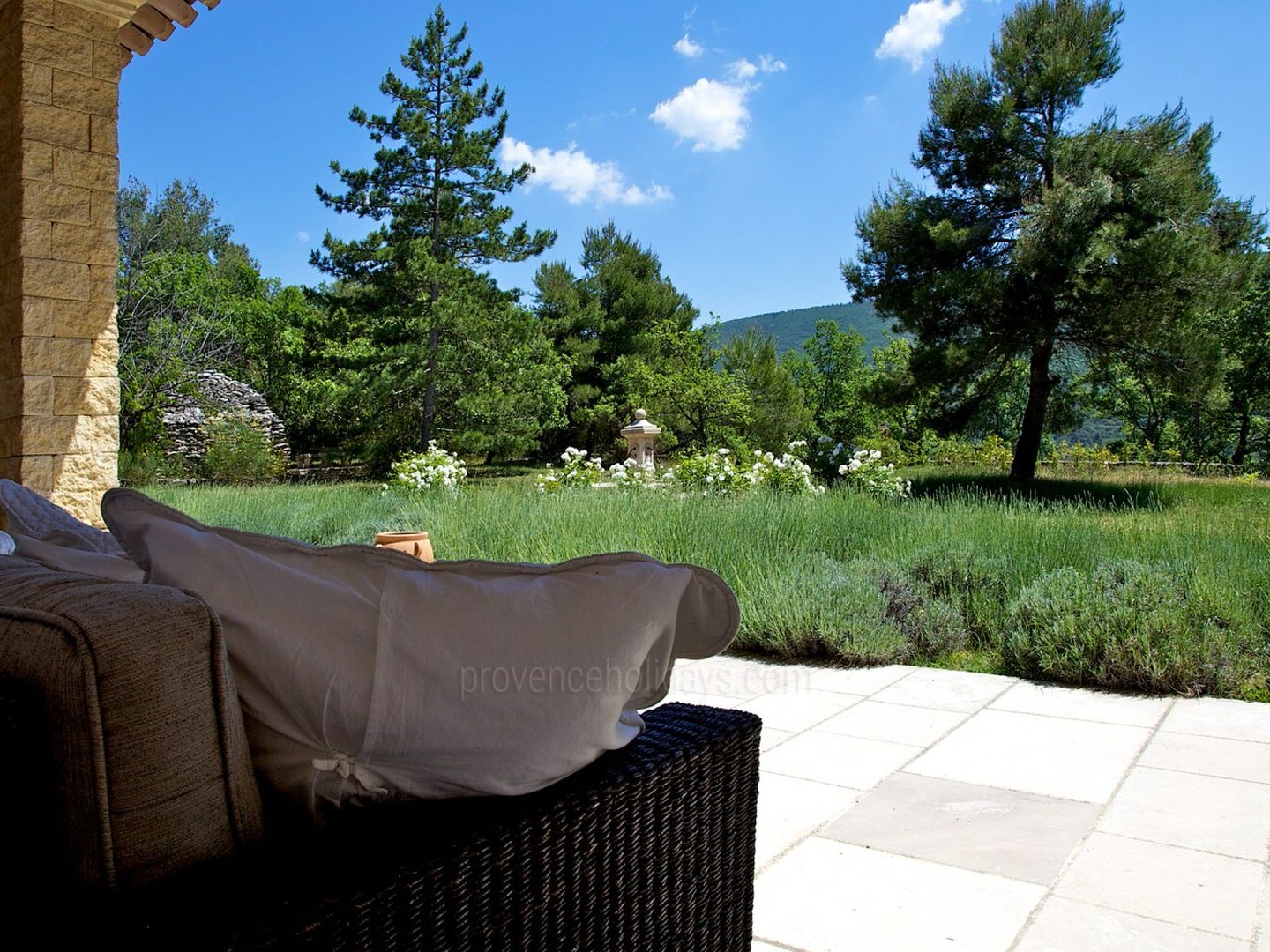 4 - Villa Lacoste: Villa: Exterior