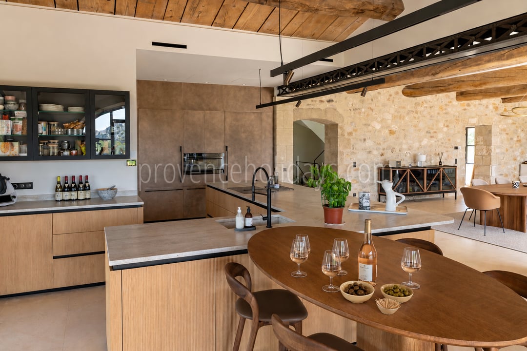 66 - Le Loup des Alpilles: Villa: Interior
