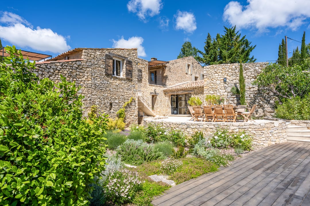 42 - Mas des Brumes: Villa: Exterior